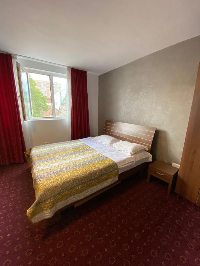 Aparthotel Global Boutique Braszów Zewnętrze zdjęcie